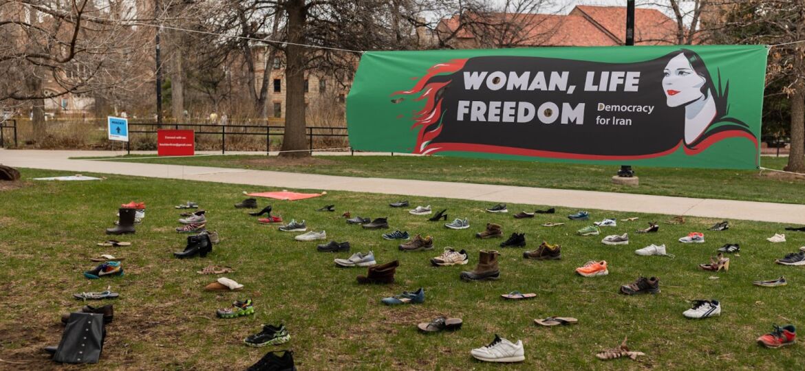 (Shoes displayed at the Hellems lawn representing the 19,000 people who were arrested for engaging in protests. Photo by Lourdes Camarillo/The Bold.)